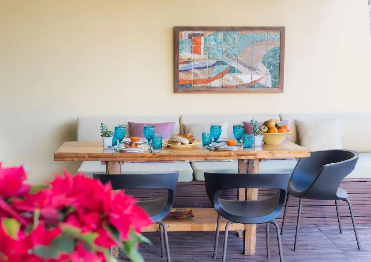 By The Atlantic Apartments 3-Bedroom Funchal  0*, Funchal (Madeira)