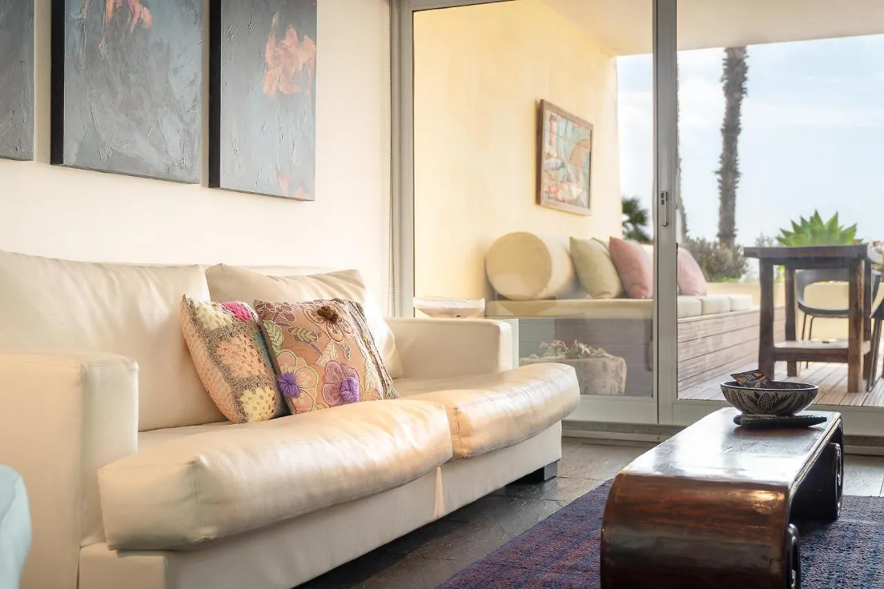 By The Atlantic Apartments 3-Bedroom Funchal  0*, Funchal (Madeira)